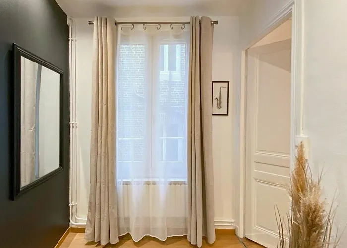 Pierre Proche Place Saint Marc Apartment