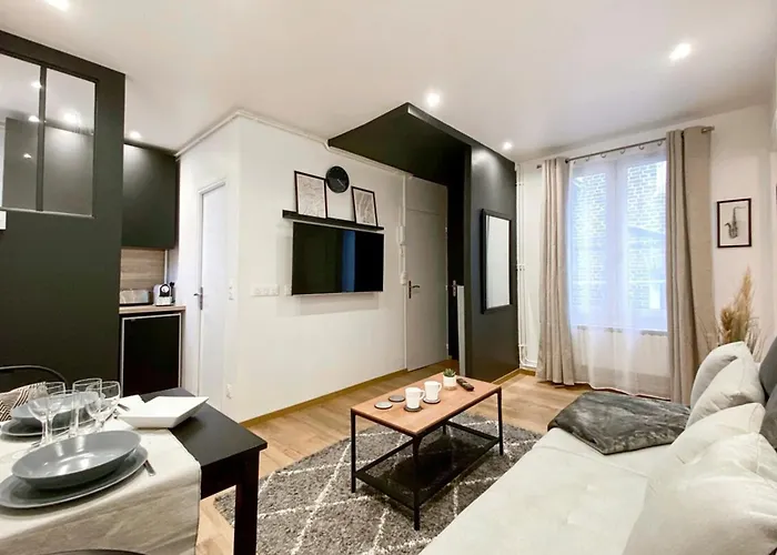 Pierre Proche Place Saint Marc * Ρουέν